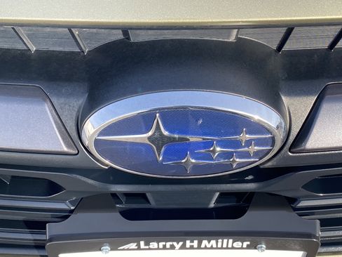 Used 2025 Subaru Outback Premium image 25