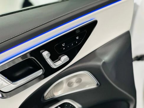 New 2026 Mercedes-Benz E 53 AMG e 4MATIC Sedan image 9