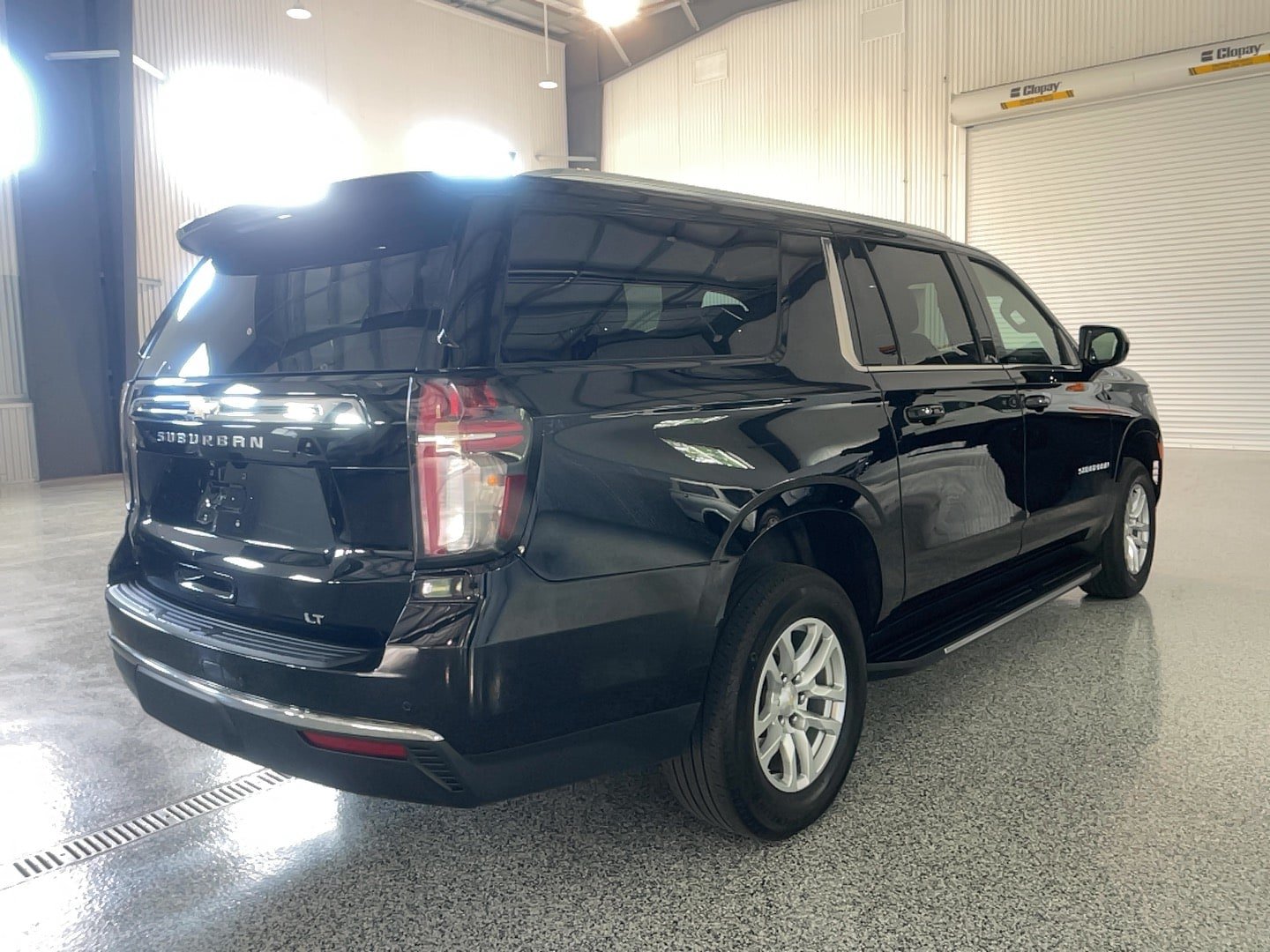 Used 2024 Chevrolet Suburban LT AWD/4WD image 19