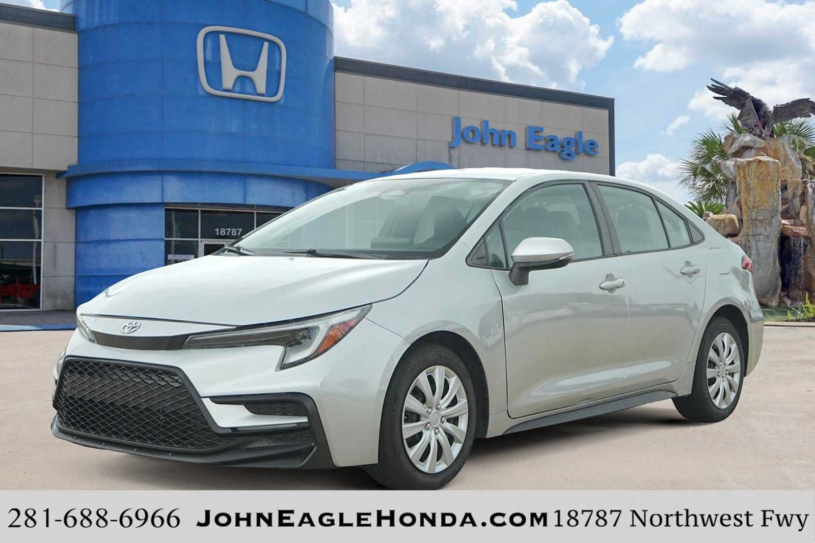 Used 2024 Toyota Corolla SE FWD image 1