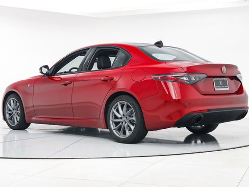Used 2024 Alfa Romeo Giulia Ti image 3