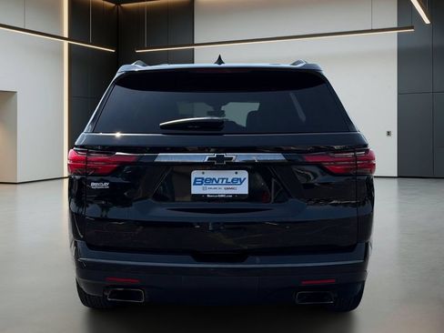 Used 2022 Chevrolet Traverse Premier w/ Redline Edition FWD image 5