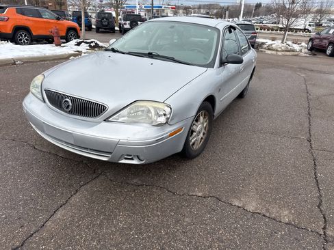 Used 2005 Mercury Sable LS image 2