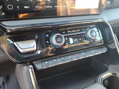 Used 2024 GMC Sierra 1500 AT4 w/ AT4 Carbonpro Edition image 15