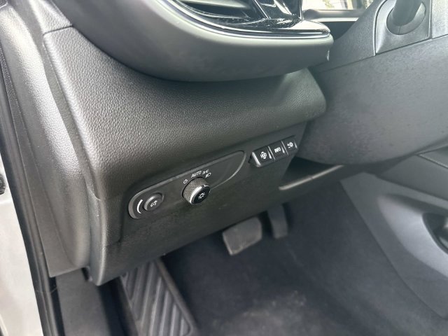 Used 2023 Buick Envision Avenir AWD/4WD image 30