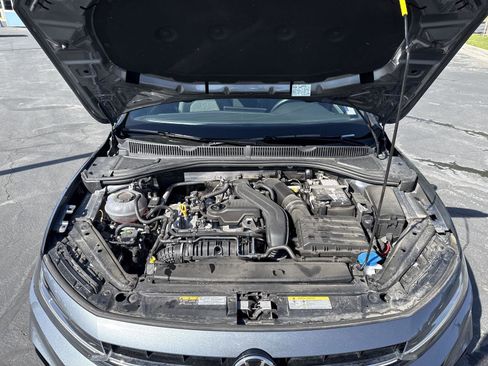 Used 2025 Volkswagen Jetta Sport FWD image 29