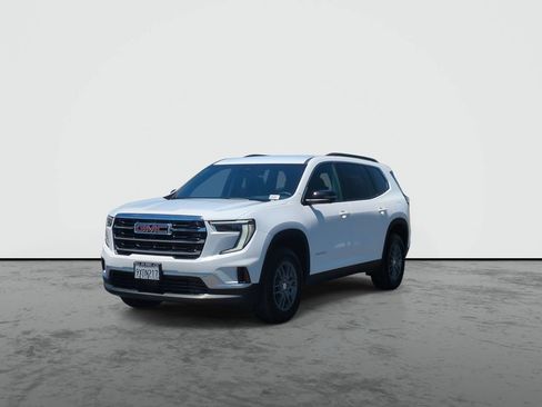 Certified 2026 GMC Acadia Elevation FWD image 4