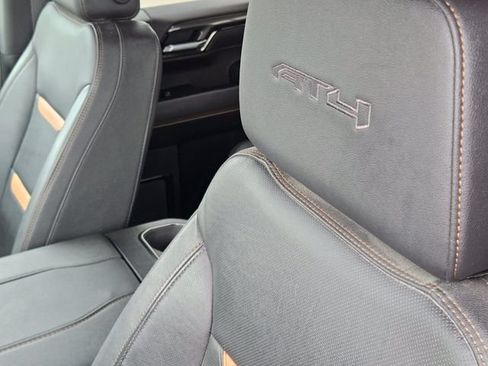 Used 2025 GMC Sierra 1500 AT4 w/ AT4 Premium Package AWD/4WD image 25