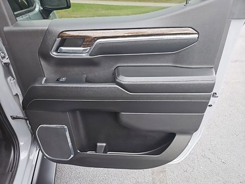 Used 2024 GMC Sierra 1500 Elevation image 30