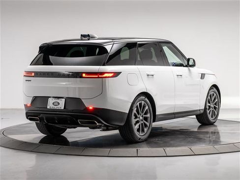New 2025 Land Rover Range Rover Sport SE image 5