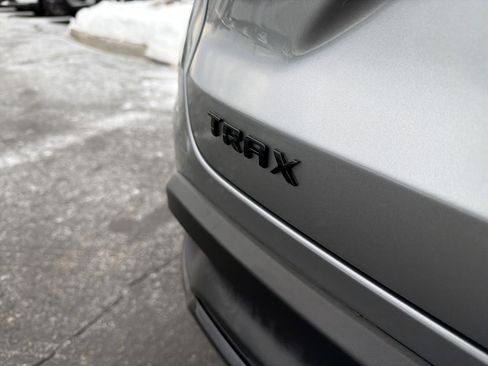 Used 2024 Chevrolet Trax RS w/ Driver Confidence Package image 32