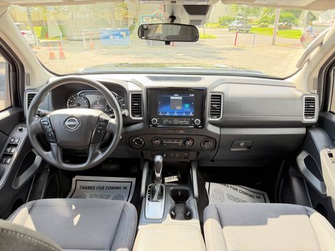 Used 2022 Nissan Frontier SV w/ Technology Package AWD/4WD image 28