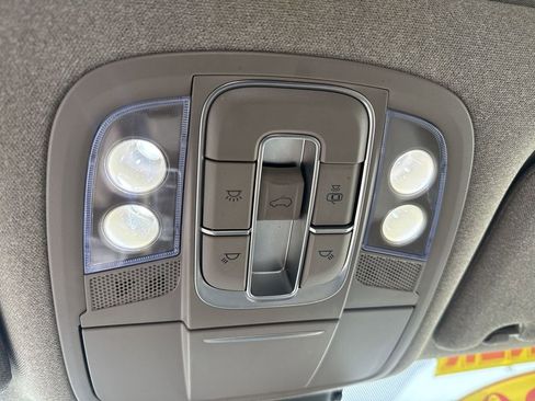 Used 2020 Hyundai Santa Fe Limited image 36