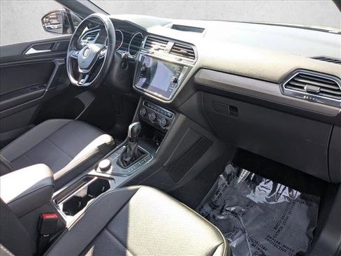Used 2020 Volkswagen Tiguan SE R-Line w/ 3rd Row Seat Package image 22