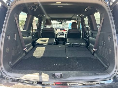 Used 2025 Nissan Armada Platinum w/ Convenience Package RWD image 23