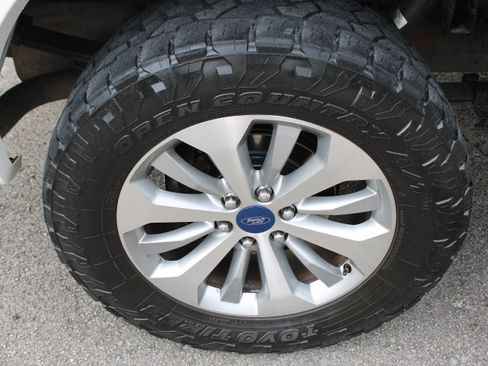 Used 2018 Ford F150 Lariat w/ Equipment Group 501A Mid AWD/4WD image 11