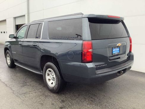 Used 2019 Chevrolet Suburban 4WD w/ Enhanced Driver Alert Package image 4