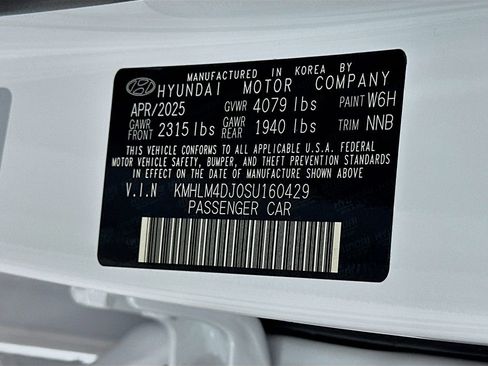 Certified 2025 Hyundai Elantra SEL FWD image 31