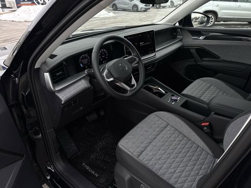 New 2026 Volkswagen Tiguan S image 10
