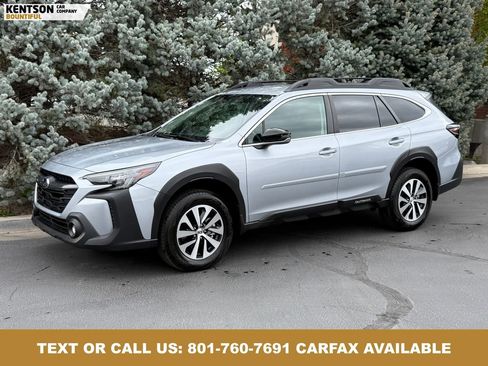Used 2025 Subaru Outback Premium AWD/4WD image 1