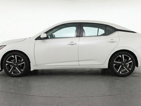 Used 2025 Nissan Sentra SV FWD image 5