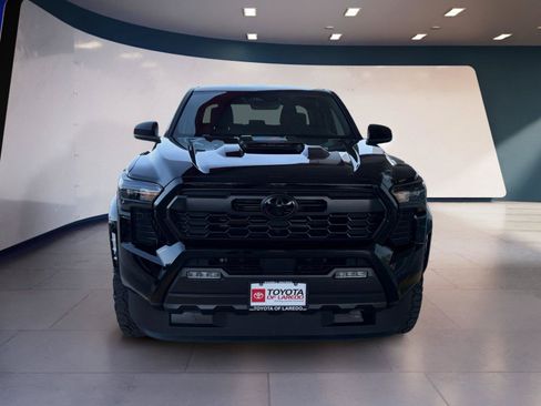 Used 2024 Toyota Tacoma TRD Sport AWD/4WD image 8