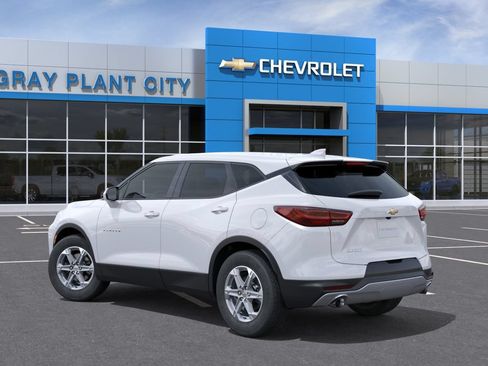 New 2025 Chevrolet Blazer LT w/ Driver Confidence Package FWD image 3