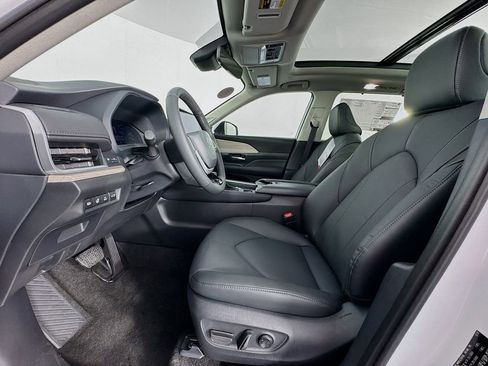 New 2026 Toyota Grand Highlander Limited image 14