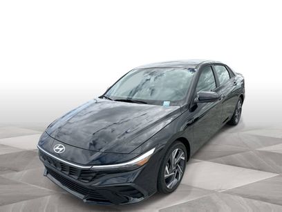 Used 2025 Hyundai Elantra SEL