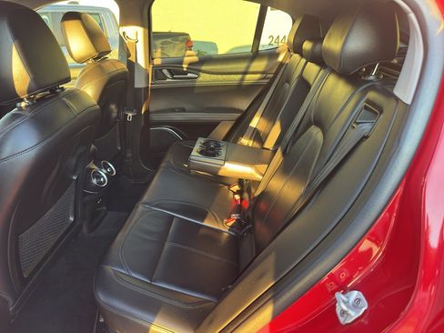 Used 2019 Alfa Romeo Stelvio image 20
