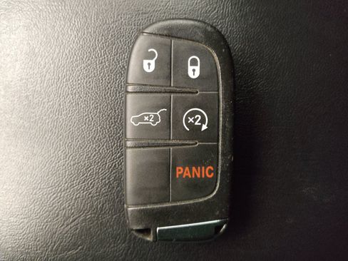 Used 2018 Jeep Compass Trailhawk w/ Leather Interior Group AWD/4WD image 32