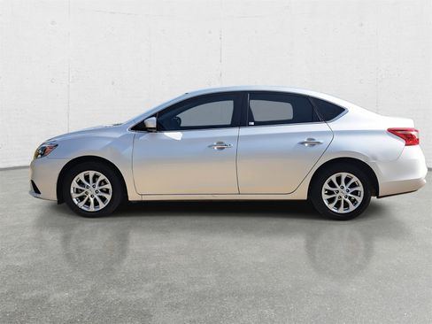 Used 2019 Nissan Sentra SV image 8