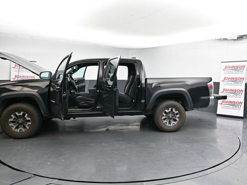 Used 2023 Toyota Tacoma TRD Off-Road image 28