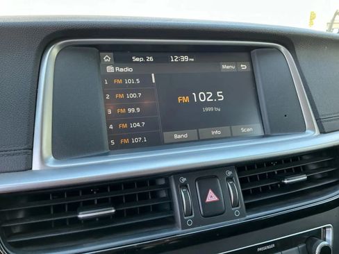 Used 2019 Kia Optima LX image 28