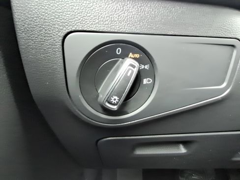 Certified 2023 Volkswagen Tiguan SE w/ Panoramic Sunroof Package image 26