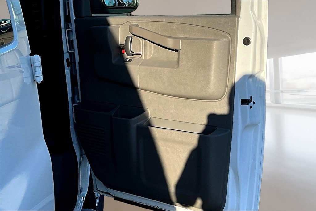 Used 2025 GMC Savana 2500 w/ Driver Convenience Package RWD image 22