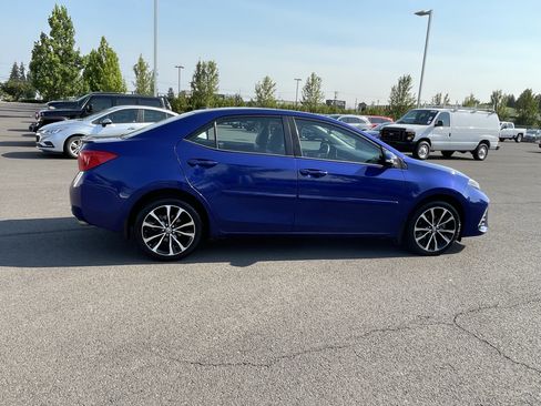 Used 2017 Toyota Corolla XSE w/ Carpet Mat Package (TMS) FWD image 6