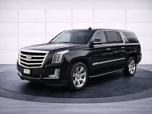 Used 2015 Cadillac Escalade ESV Luxury image 1
