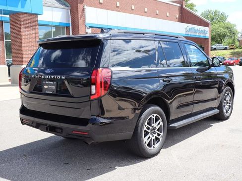 Used 2025 Ford Expedition Active AWD/4WD image 40
