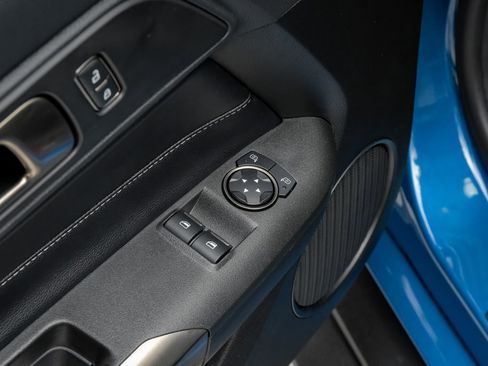 Used 2021 Ford Mustang Shelby GT500 w/ Carbon Fiber Track Pack image 38