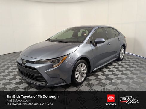 Used 2024 Toyota Corolla LE w/ LE Convenience Package image 1