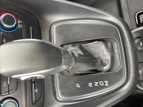 Used 2022 Ford Transit Connect XL image 22