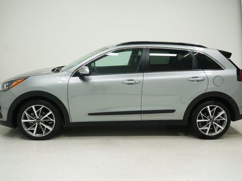 Used 2022 Kia Niro Touring Special Edition FWD image 7