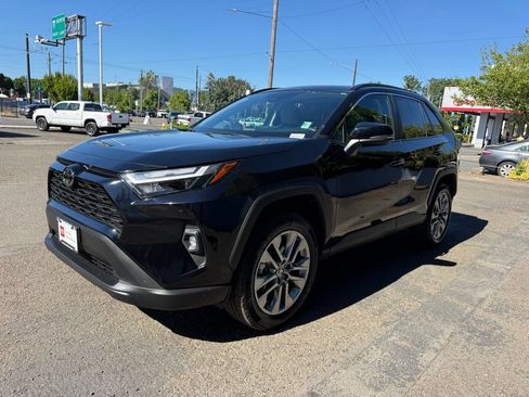 Certified 2025 Toyota RAV4 XLE Premium AWD/4WD image 4