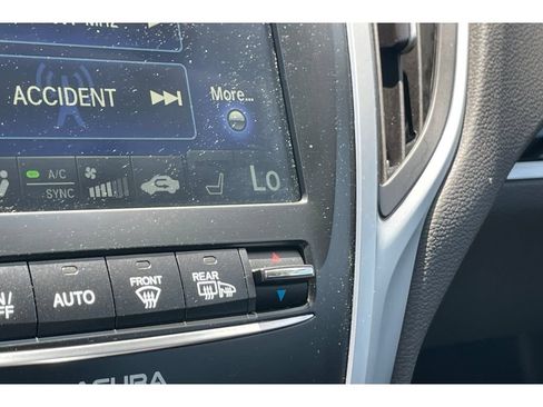 Certified 2017 Acura TLX FWD image 28