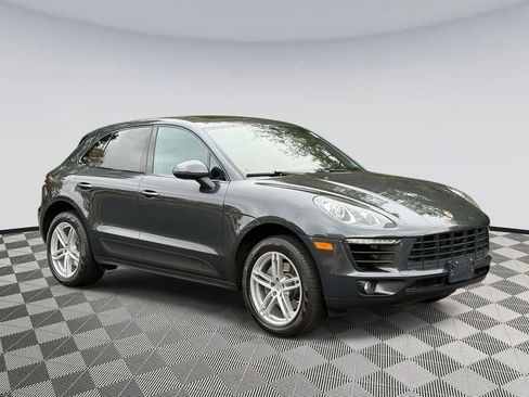 Used 2018 Porsche Macan image 1