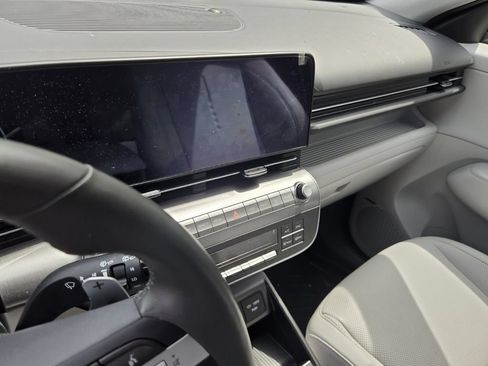 Used 2024 Hyundai Kona Limited FWD image 9
