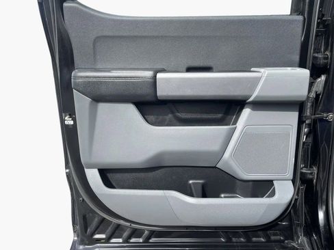 Used 2022 Ford F150 XLT w/ Trailer Tow Package image 14