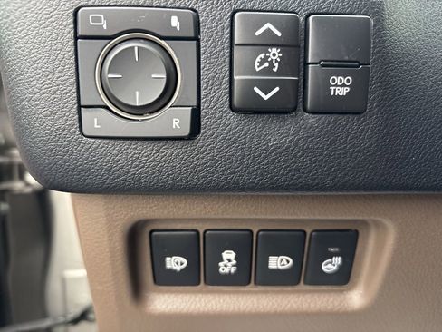 Used 2023 Lexus GX 460 Premium image 16