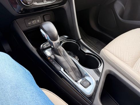 Used 2020 Buick Encore GX Essence w/ Experience Buick Package FWD image 26